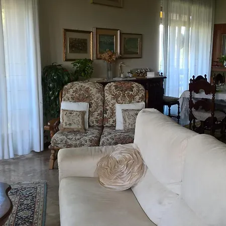Il Glicine فندق مبيت وإفطار 3*