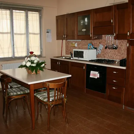 Il Glicine فندق مبيت وإفطار 3*