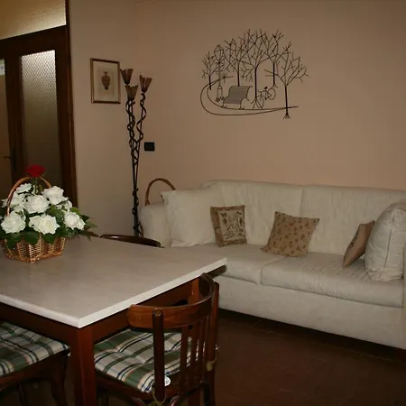 Il Glicine فندق مبيت وإفطار Bedizzole