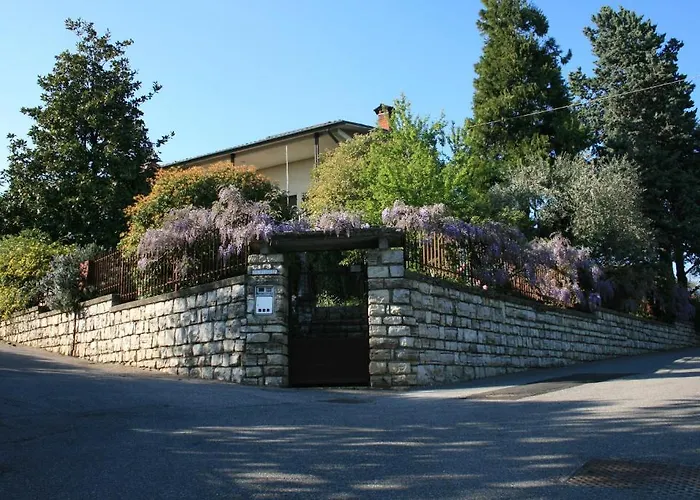 Il Glicine Bed & Breakfast 3*